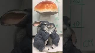 Зайки под грибом